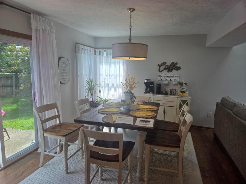 Declutter listing photo before