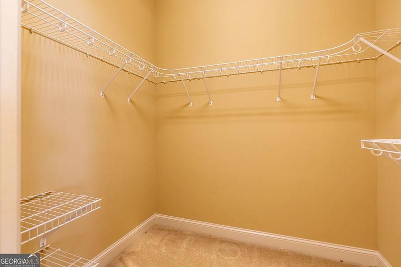 Finish the room listing photo before