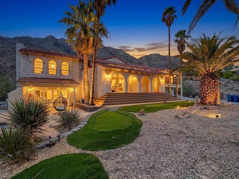 Twilight listing photo after