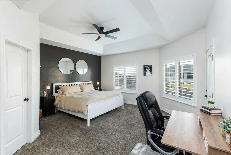 Declutter listing photo after