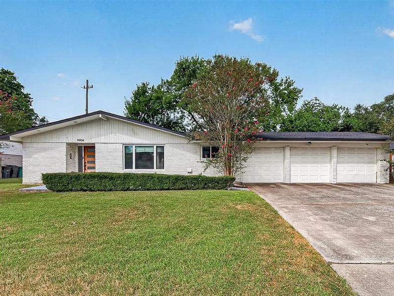 Twilight listing photo before
