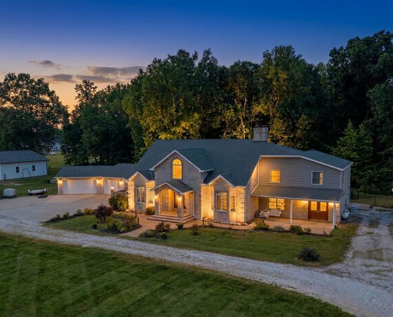 Twilight listing photo after